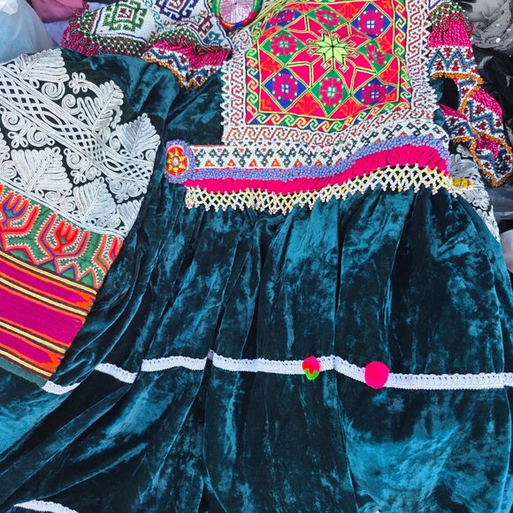 Vintage Afghan dress - Picture 2 of 4